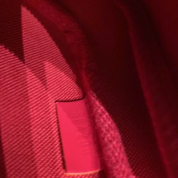 Louis Vuitton 2020 Vivienne—Christmas Limited Edition-Monogram Mini Ponchette - Picture 7 of 8